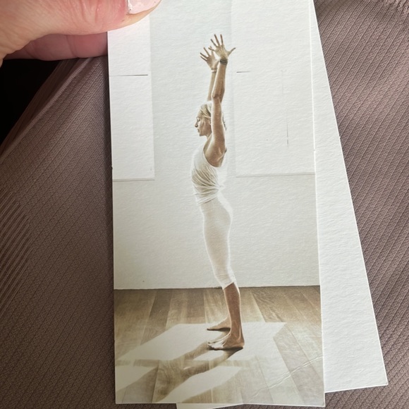 Lululemon Awakening Crop leggings New with tags - Picture 4 of 5